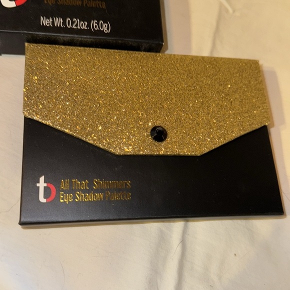 All that Shimmers Eye Palette NEW IN BOX - perfect for any occasion!!! - Picture 5 of 6